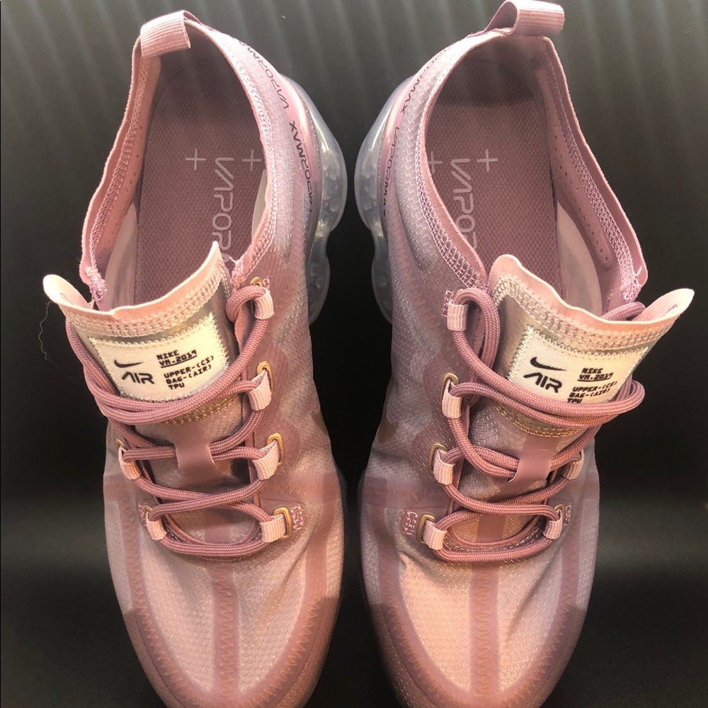 **SOLD** NEW Nike Women’s Air VaporMax 2019 ‘Plum’ - Picture 2 of 7
